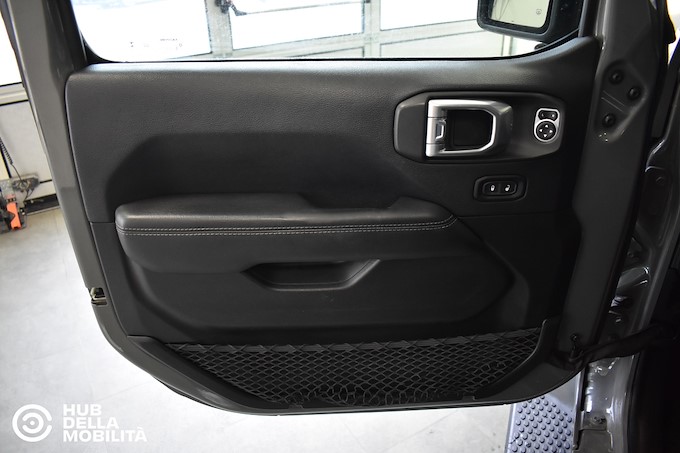 JEEP Wrangler 2.2 Mjt II Sahara